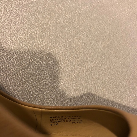 Michael Kors ‘Dorothy’ Nude Pumps 8.5 gold accent - Picture 4 of 8